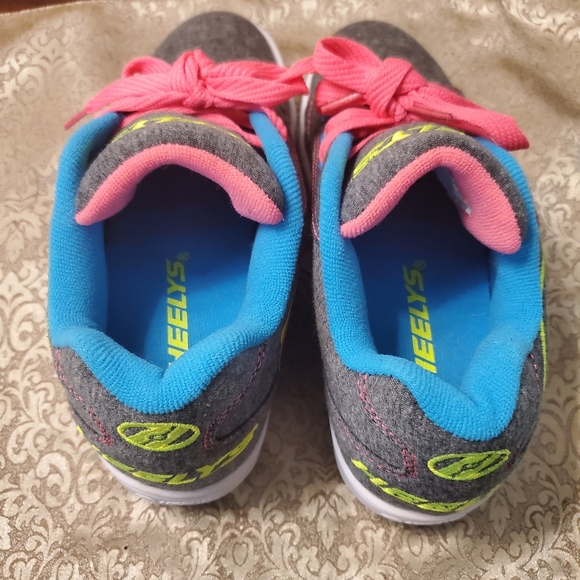 NWOT Heelys youth roller shoes - Picture 5 of 9